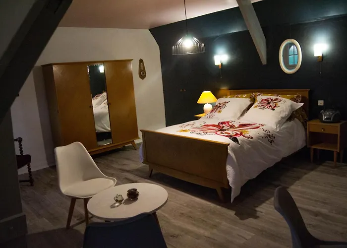 Holiday home La Chaumiere De L'epine - Maison Paisible Entre Forets & Plages La Crique