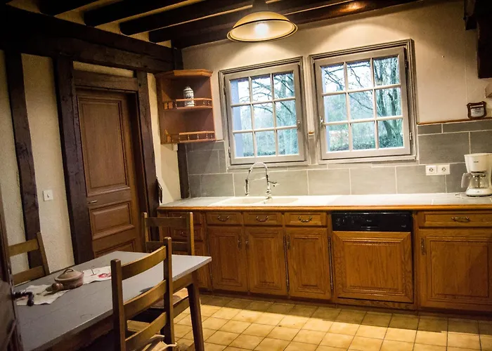 Holiday home La Chaumiere De L'epine - Maison Paisible Entre Forets & Plages La Crique